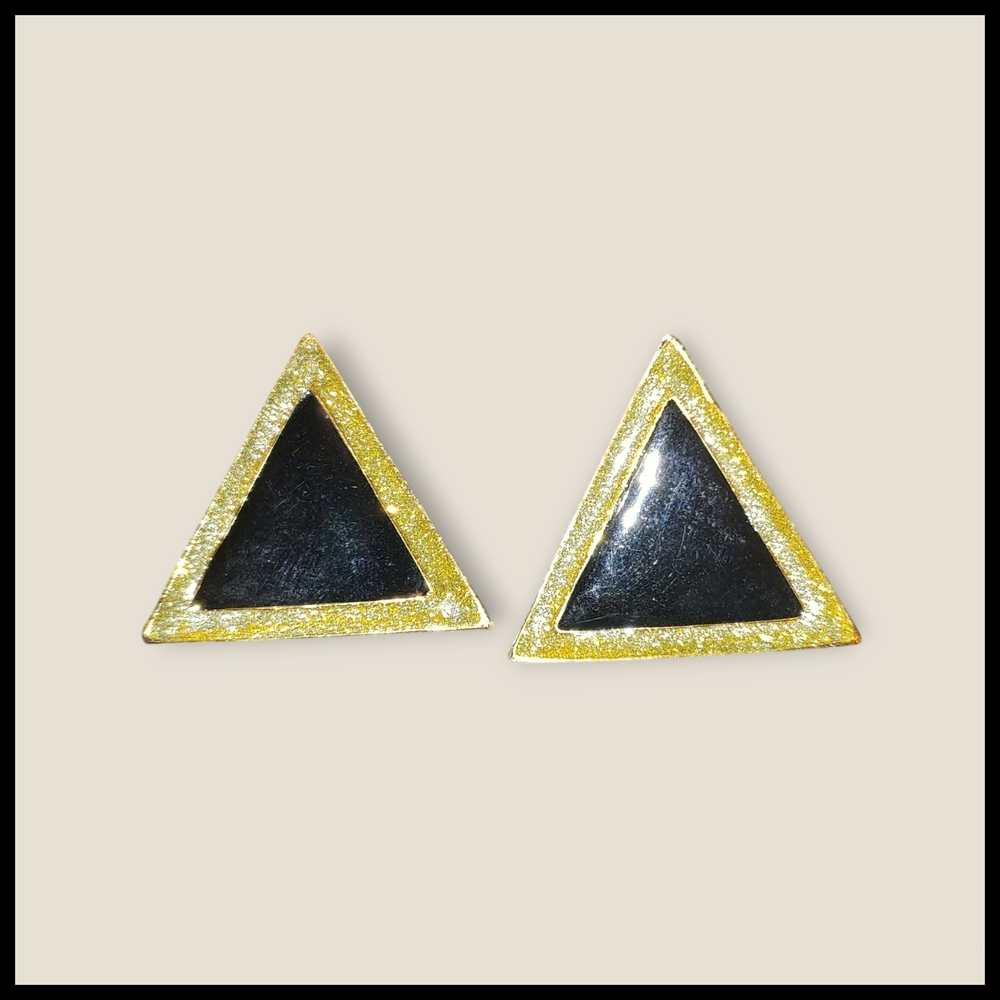 Vintage Black Resin Triangle Clip Back Earrings